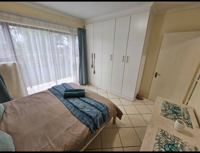 2 BEDROOM APARTMENT FOR SALE IN HARTENBOS CENTRAL